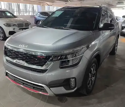 Kia Seltos GT Line usado (2022) color Gris precio $398,000