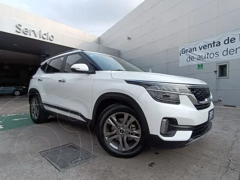 Kia Seltos SX usado (2023) color Blanco precio $425,000