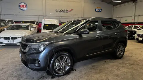 Kia Seltos EX PACK Aut usado (2020) color Gris Oscuro precio $309,000