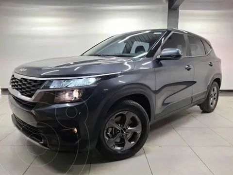 Kia Seltos EX Aut usado (2023) color Gris precio $335,000