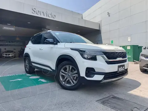 Kia Seltos EX Pack usado (2023) color Blanco precio $415,000
