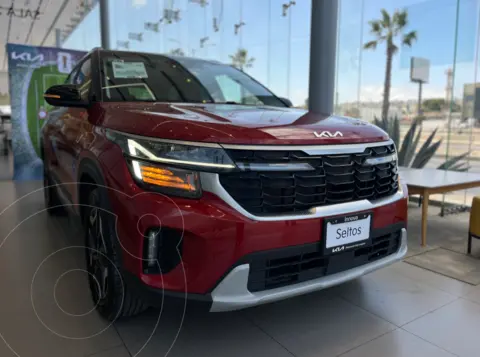 Kia Seltos SXL usado (2025) color Vivid Red  Black Roof precio $464,900