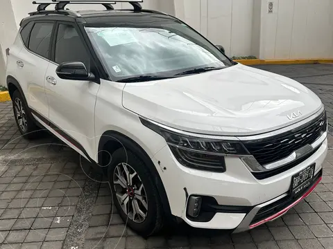 Kia Seltos GT Line usado (2023) color Blanco precio $429,000