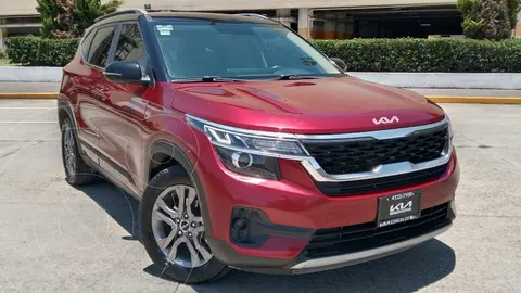 Kia Seltos EX Pack usado (2023) color Rojo precio $389,800