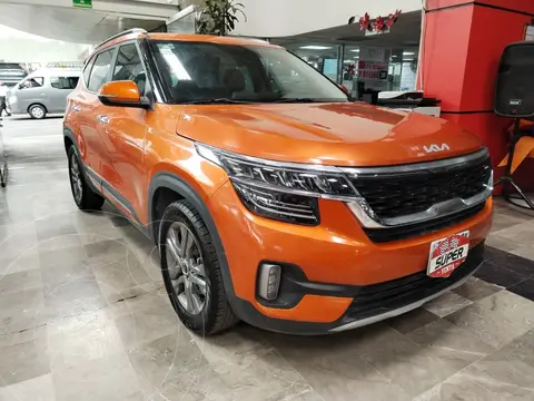 Kia Seltos SX usado (2023) color Naranja precio $419,000