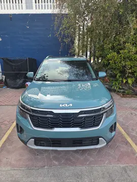 Kia Seltos SX usado (2024) color Azul precio $410,000