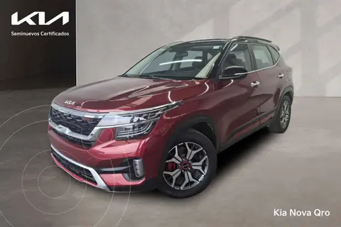 Kia Seltos GT Line usado (2023) color Rojo financiado en mensualidades(enganche $117,175 mensualidades desde $10,059)