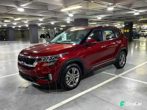 Kia Seltos SX usado (2022) color Rojo precio $360,000