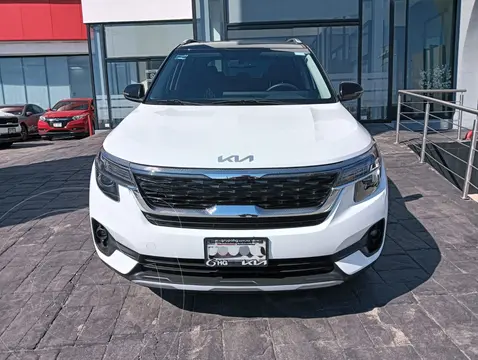 Kia Seltos EX Pack usado (2023) color Blanco precio $395,000