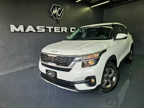 Kia Seltos EX Aut usado (2023) color Blanco precio $369,000