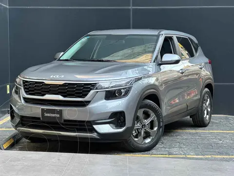 Kia Seltos EX Aut usado (2023) color Plata precio $395,000