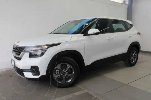 foto Kia Seltos EX Aut usado (2021) color Blanco precio $385,000