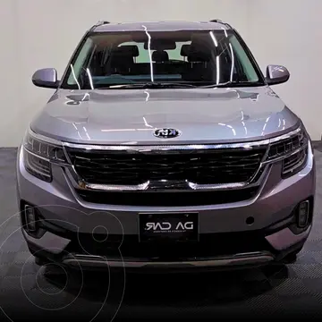 Kia Seltos SX usado (2021) color Gris precio $319,000
