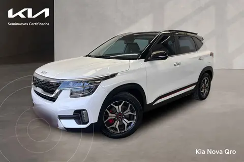 Kia Seltos GT Line usado (2023) color Blanco financiado en mensualidades(enganche $125,622 mensualidades desde $10,784)