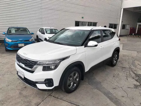 Kia Seltos EX Aut usado (2022) color Blanco precio $330,000