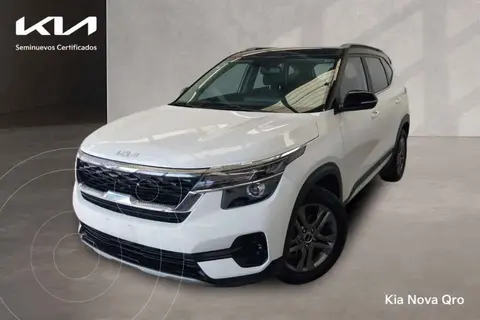 Kia Seltos EX Pack usado (2023) color Blanco financiado en mensualidades(enganche $102,188 mensualidades desde $8,772)