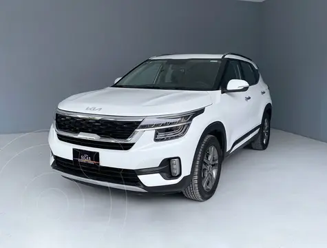 Kia Seltos SX usado (2023) color Blanco precio $359,000