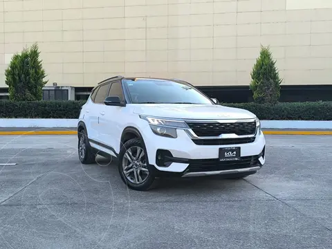 Kia Seltos EX Pack usado (2023) color Blanco precio $419,800