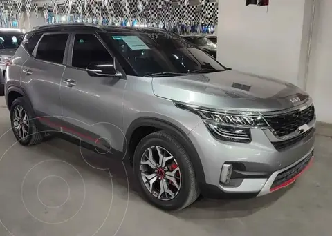 Kia Seltos GT Line usado (2022) color Gris precio $398,000