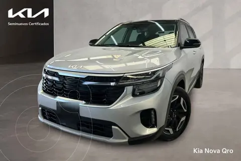 Kia Seltos SXL usado (2024) color Plata financiado en mensualidades(enganche $121,262 mensualidades desde $10,410)