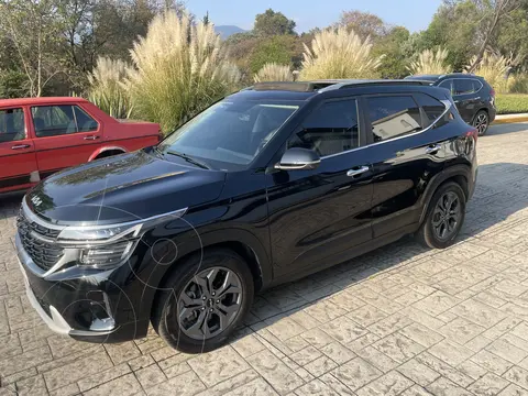 Kia Seltos SX usado (2024) color Negro precio $378,000