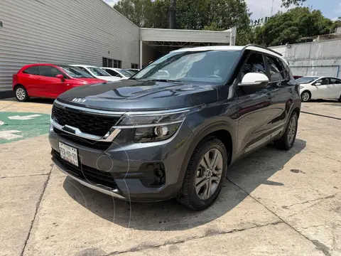 Kia Seltos EX Pack usado (2023) color Gris precio $410,000