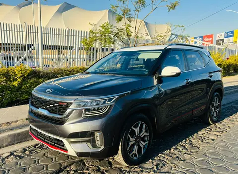 Kia Seltos GT Line Aut usado (2020) color Gris Hierro precio $310,000