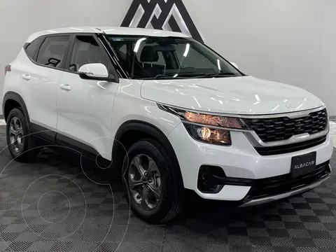 Kia Seltos EX Aut usado (2023) color Blanco precio $349,999