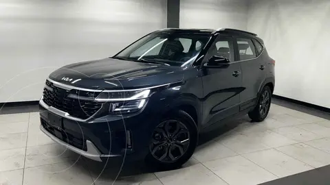 Kia Seltos EX Pack usado (2025) color Gris financiado en mensualidades(enganche $96,800 mensualidades desde $9,549)