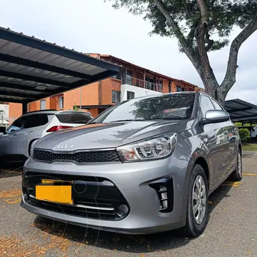 KIA Soluto 1.4L Emotion usado (2025) color Gris precio $66.000.000