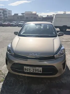 Kia Soluto 1.4L usado (2023) color Bronce precio u$s14.000