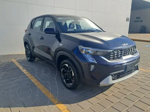 Kia Sonet LX usado (2024) color Azul Imperial precio $265,000