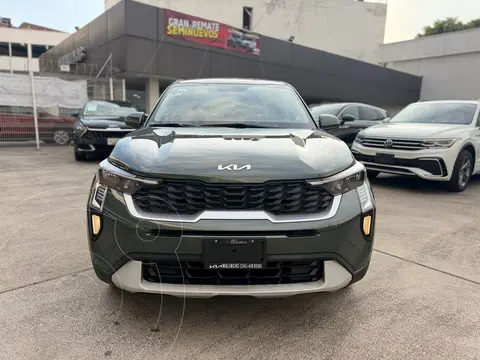 Kia Sonet LX usado (2024) color Verde precio $295,000