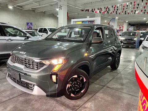 Kia Sonet LX usado (2024) color Verde precio $353,000