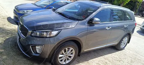 Kia Sorento C 2.4L EX GSL 4x2 usado (2017) color Gris Metalico precio $13.500.000