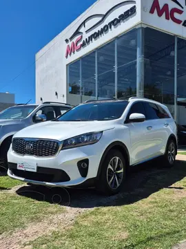 KIA Sorento SORENTO EX 2.2 CRDI AT 2WD L/16/18 usado (2018) color Blanco precio u$s26.800