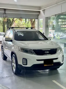 KIA Sorento Radical 2.4L 4x2 usado (2014) color Blanco precio $65.000.000