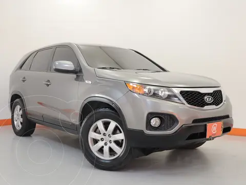 KIA Sorento Radical 2.4L 4x4  Aut usado (2013) color Gris financiado en cuotas(cuota inicial $6.000.000 cuotas desde $950.000)