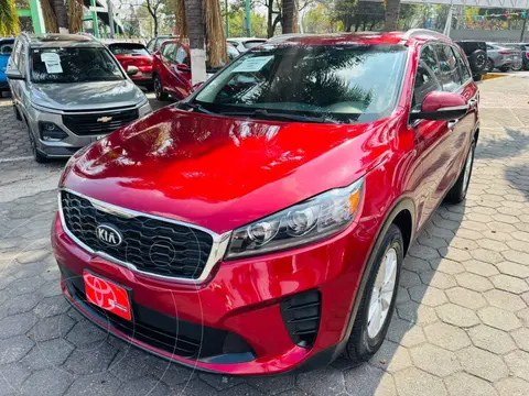 Kia Sorento 2.4L LX usado (2020) color Rojo precio $310,000