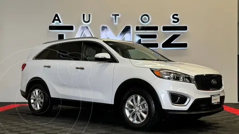 Kia Sorento 2.4L LX usado (2018) color Blanco precio $270,000
