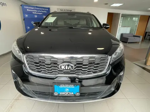 Kia Sorento 2.4L EX usado (2019) color Negro precio $379,000