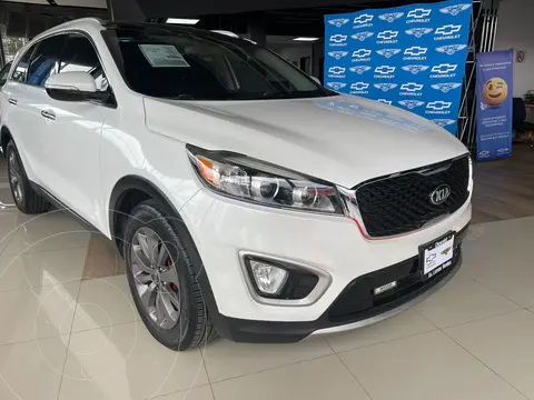 Kia Sorento 3.3L EX Pack Nav 7 Pas usado (2017) color Blanco precio $340,000