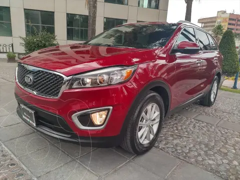 Kia Sorento 2.4L LX 5 Pas usado (2016) color Rojo precio $315,000