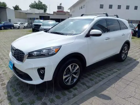 Kia Sorento 2.4L EX usado (2019) color Blanco precio $350,000