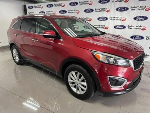 Kia Sorento 2.4L LX usado (2018) color Rojo precio $250,000