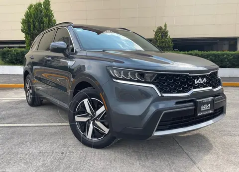 Kia Sorento EX Pack usado (2022) color Gris precio $639,800