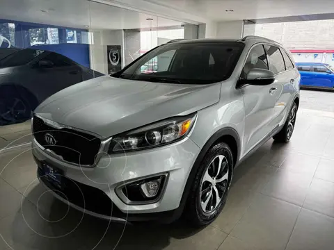 Kia Sorento 3.3L EX Pack Nav AWD 7 Pas usado (2016) color Plata financiado en mensualidades(enganche $90,031 mensualidades desde $7,836)