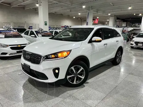 Kia Sorento 2.4L EX usado (2019) color Blanco precio $390,000