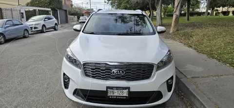 Kia Sorento 2.4L EX usado (2020) color Blanco Perla precio $330,000