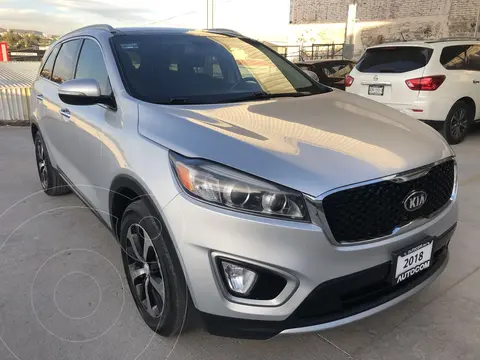 Kia Sorento 3.3L EX 7 Pas usado (2018) color Plata financiado en mensualidades(enganche $105,000)